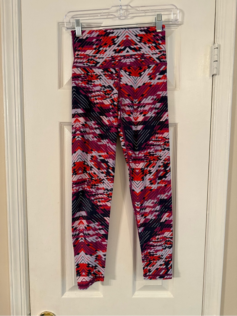 aerie High-Rise Leggings in Pink, Red & Black Geometric Print